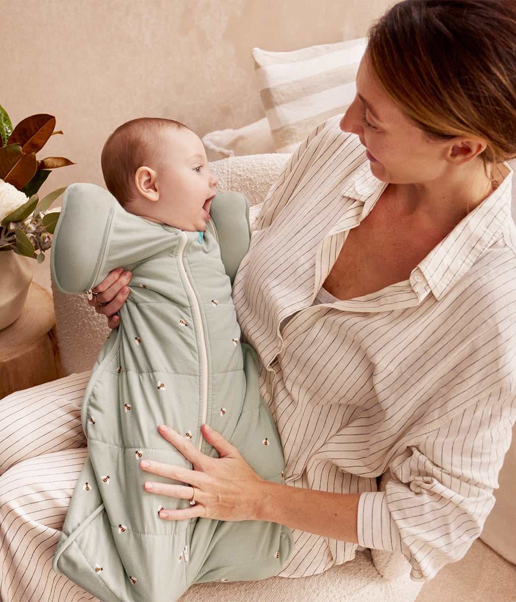 Swaddle Up™ Transition Bag 2.5 TOG Cotton Olive Bees