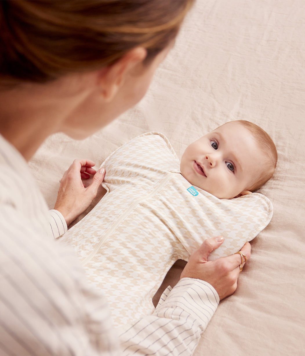 Swaddle Up™ 1.0 TOG Cotton Tan Houndstooth