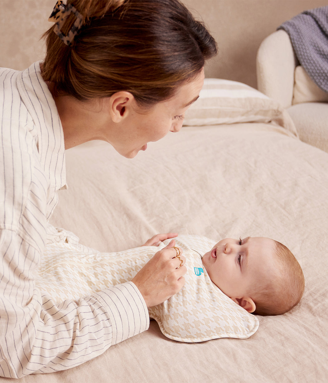 Swaddle Up™ 1.0 TOG Cotton Tan Houndstooth