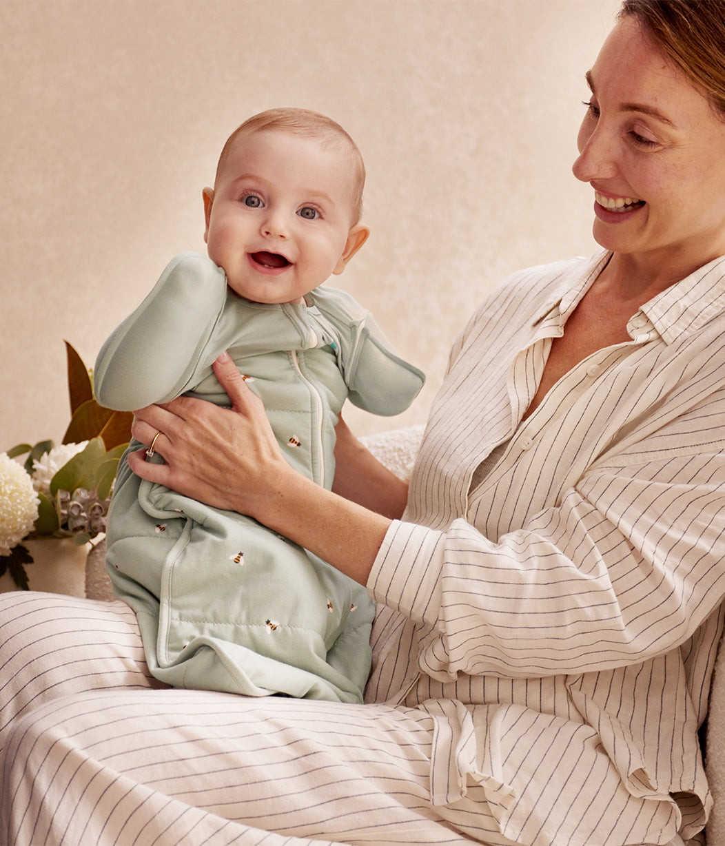 Swaddle Up™ Transition Bag 2.5 TOG Cotton Olive Bees